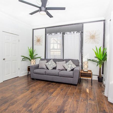 Modern Westshore Apartment Tampa Luaran gambar