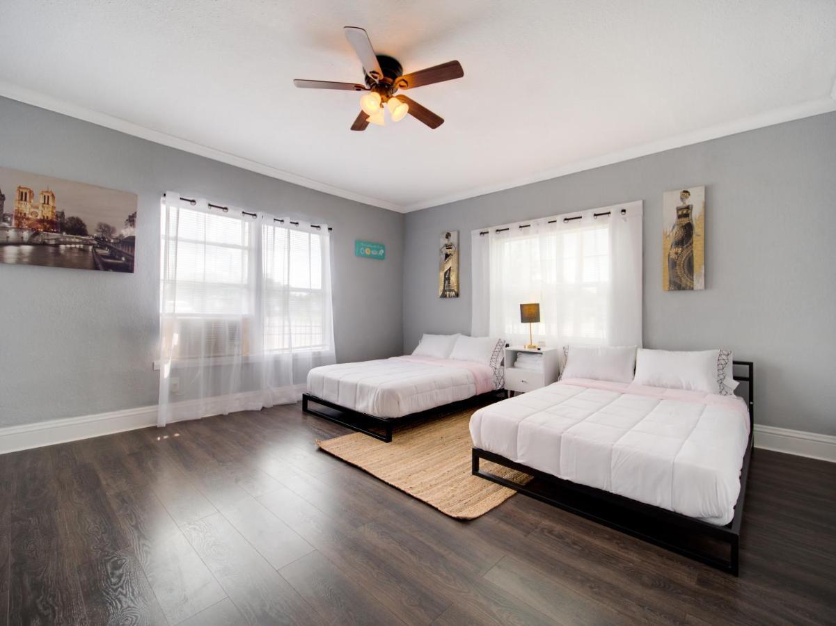 Modern Westshore Apartment Tampa Luaran gambar