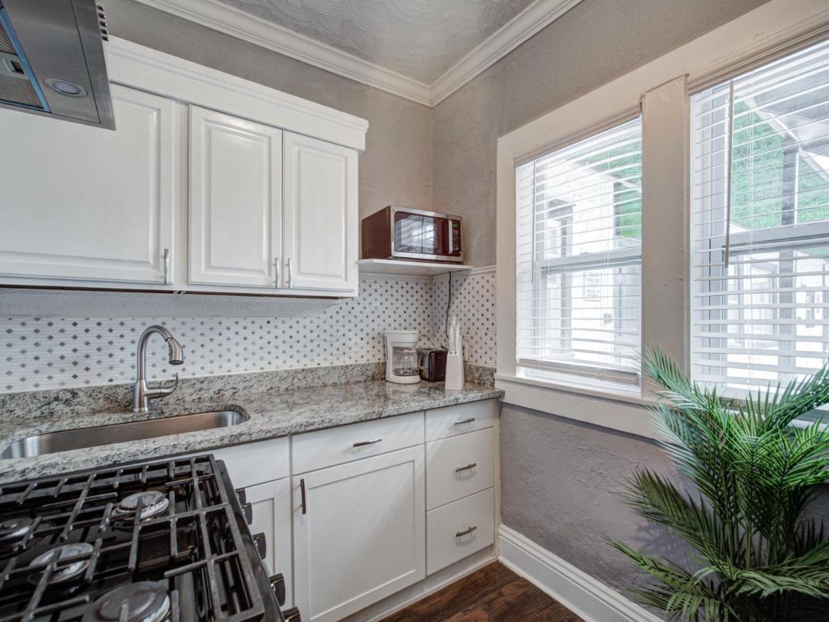 Modern Westshore Apartment Tampa Luaran gambar