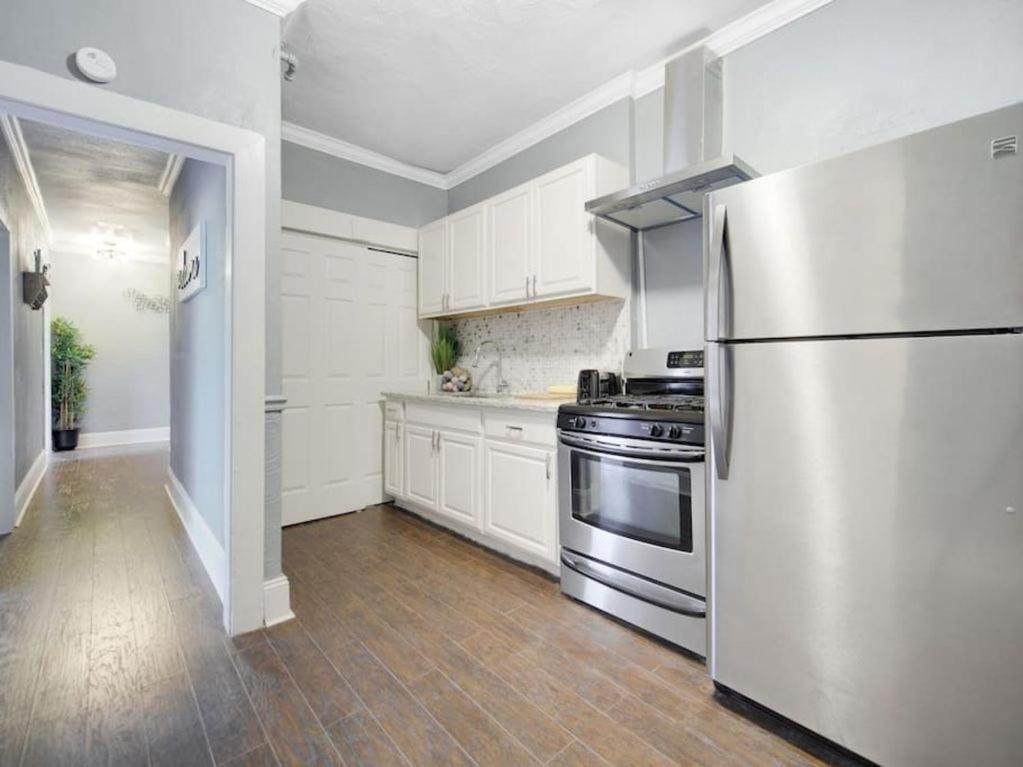Modern Westshore Apartment Tampa Luaran gambar