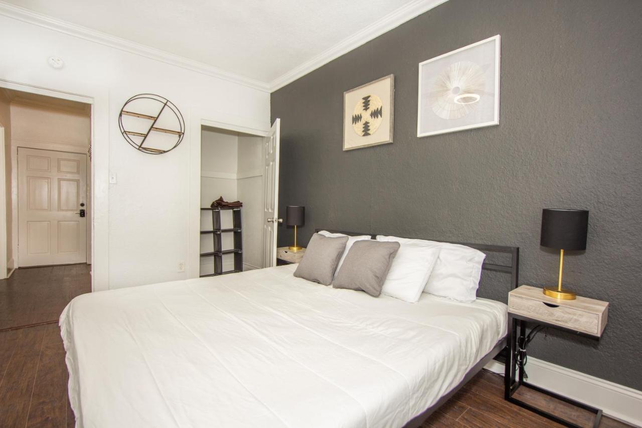 Modern Westshore Apartment Tampa Luaran gambar